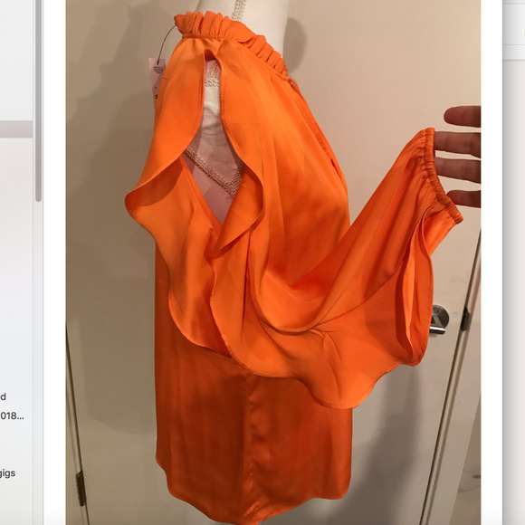 Cold shoulders Ruffled Top/ blouse - Picture 3 of 5